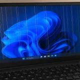 Tela do notebook com linhas ou piscando: como identificar a causa
